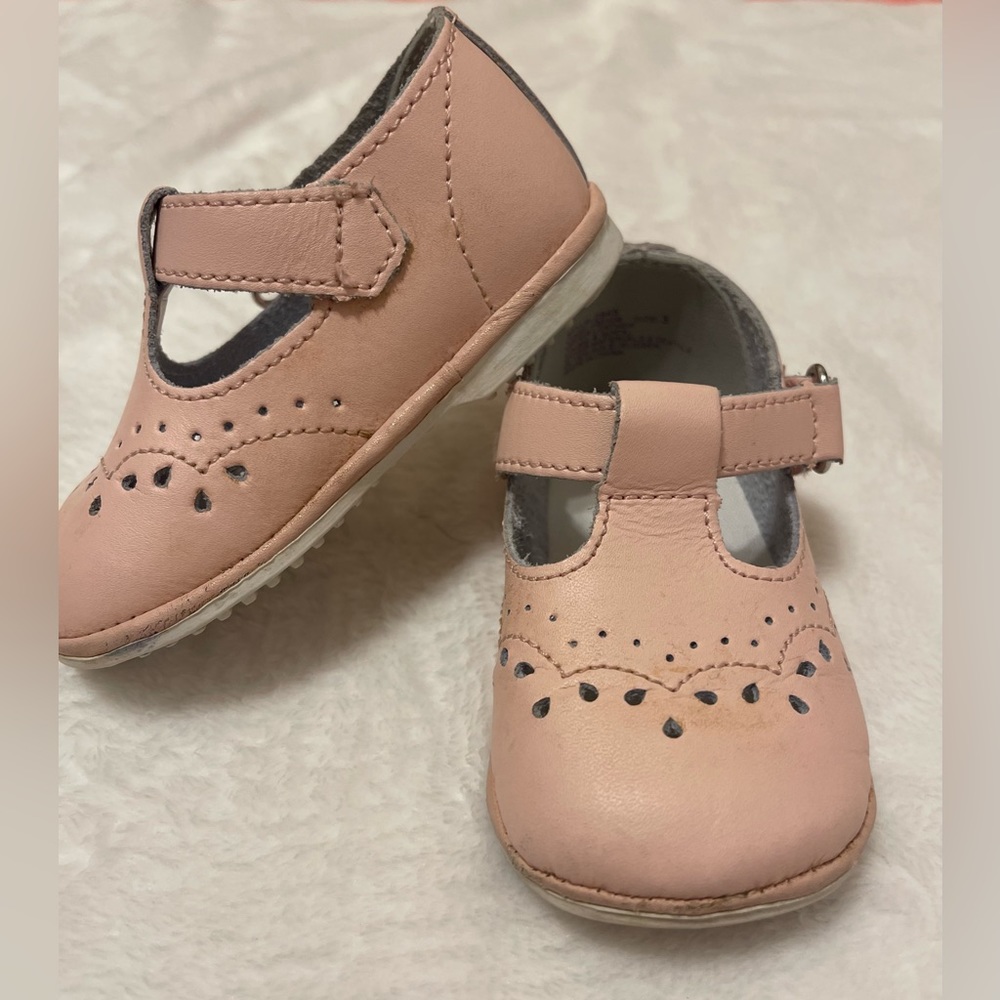 Angel shoes size 3